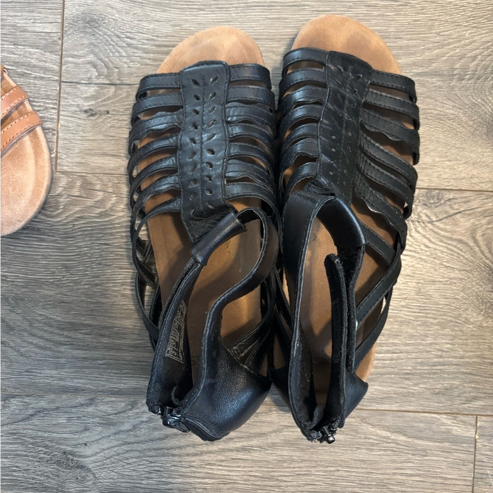 Earth Origins Black Fisherman Sandals Durable Comfort